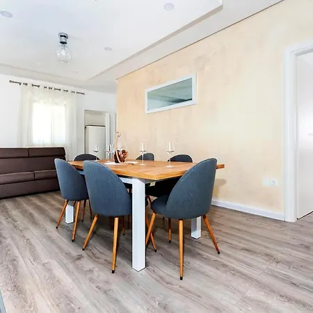 فيلة Miracolo روفينج