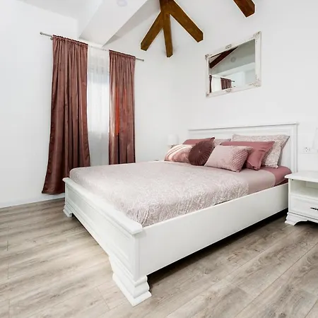 Miracolo Villa *