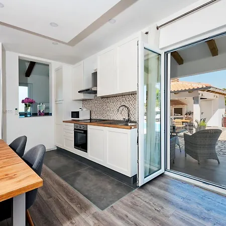 Вилла Miracolo Ровинь